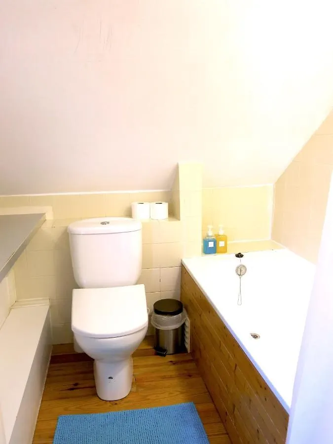 LisboaMagnificent Duplex In Mourariaアパートメント リスボン